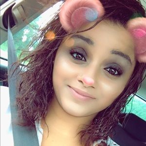 Meet your Posher, Andrea